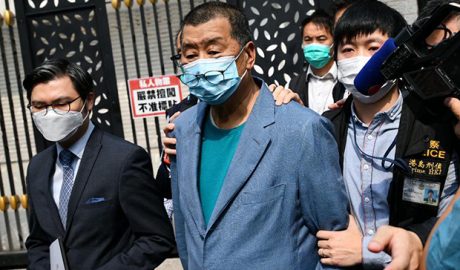 壹传媒集团创办人黎智英被警方从何文田住所带走