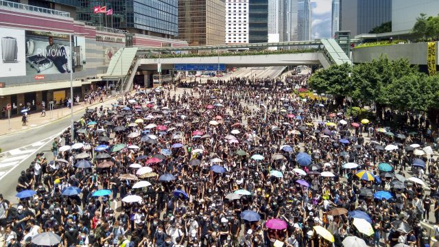 香港反送中游行现场