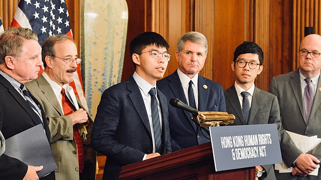 黄之锋在美国国会上发言,促请通过《香港人权及民主法案》