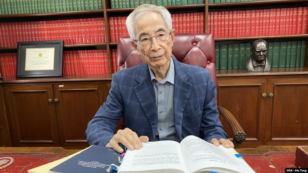 基本法起草委员、民主党创党主席李柱铭