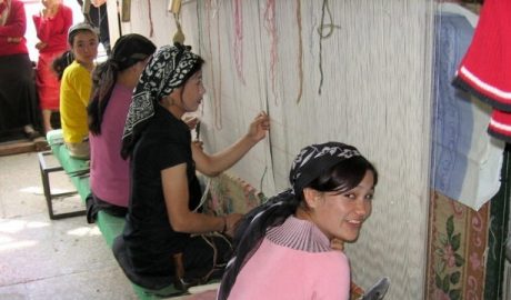 新疆维族妇女